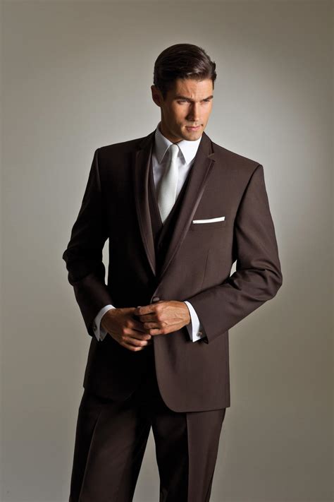 Men's Suits and Tuxedos .